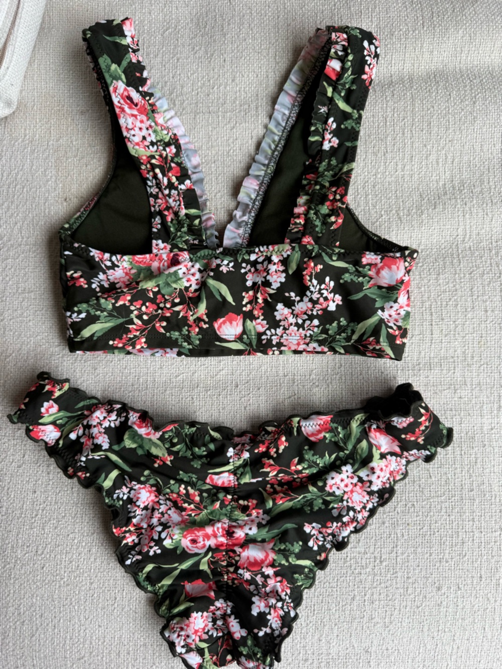 Mossimo Floral Bikini with Ruffle Edge - Picture 2 of 3